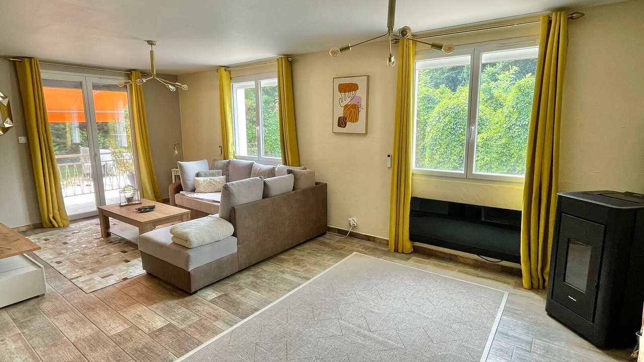 Photo of Livingroom in La Chapelle-de-la-Tour