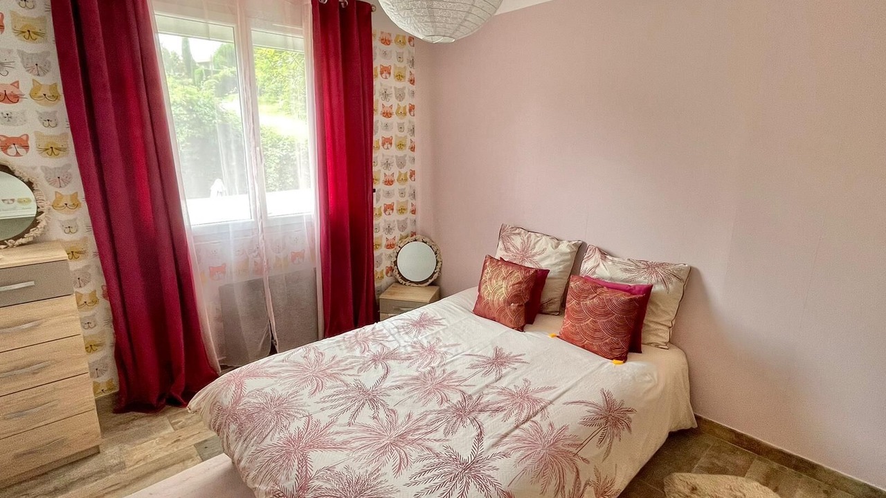 Photo of Bedroom in La Chapelle-de-la-Tour
