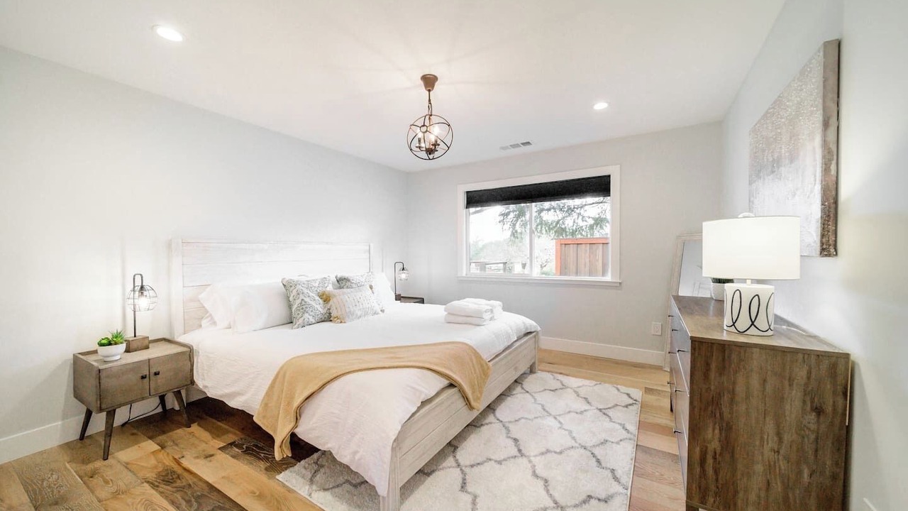 Photo of Bedroom in Santa Rosa