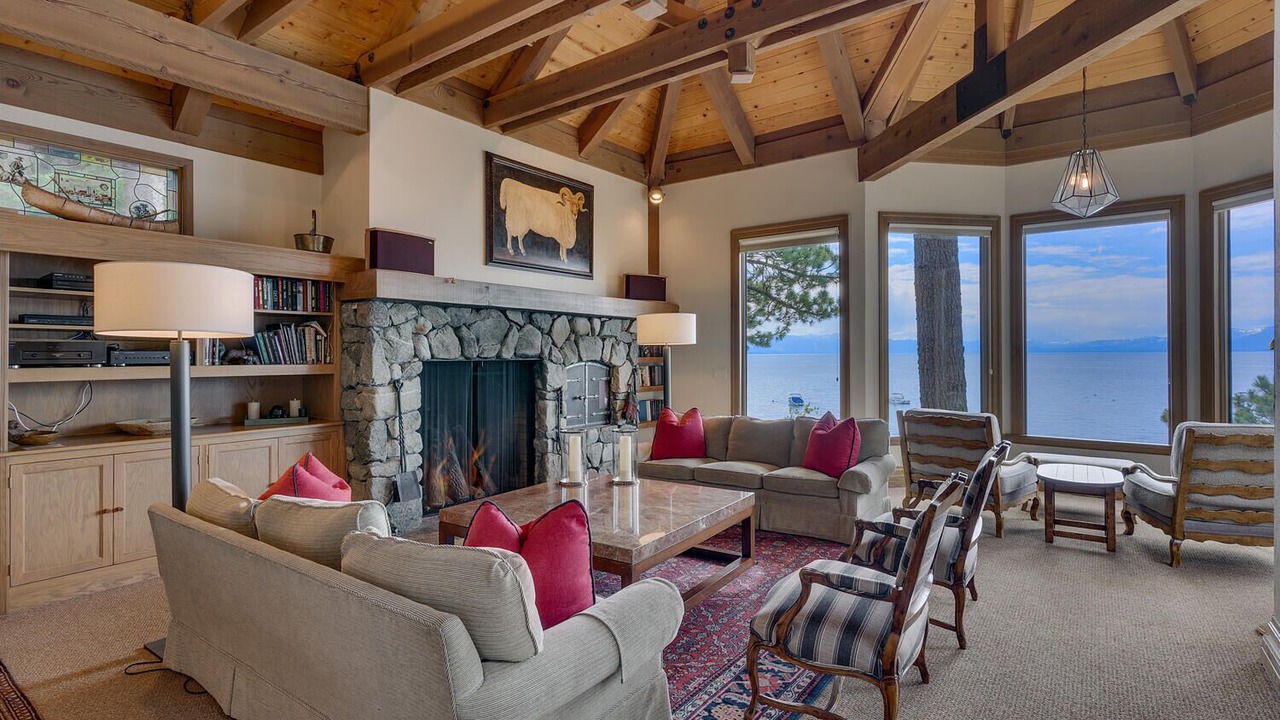 Photo of Livingroom in Lake Forest