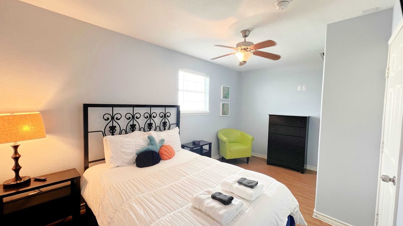 Photo of Bedroom in Surfside Beach