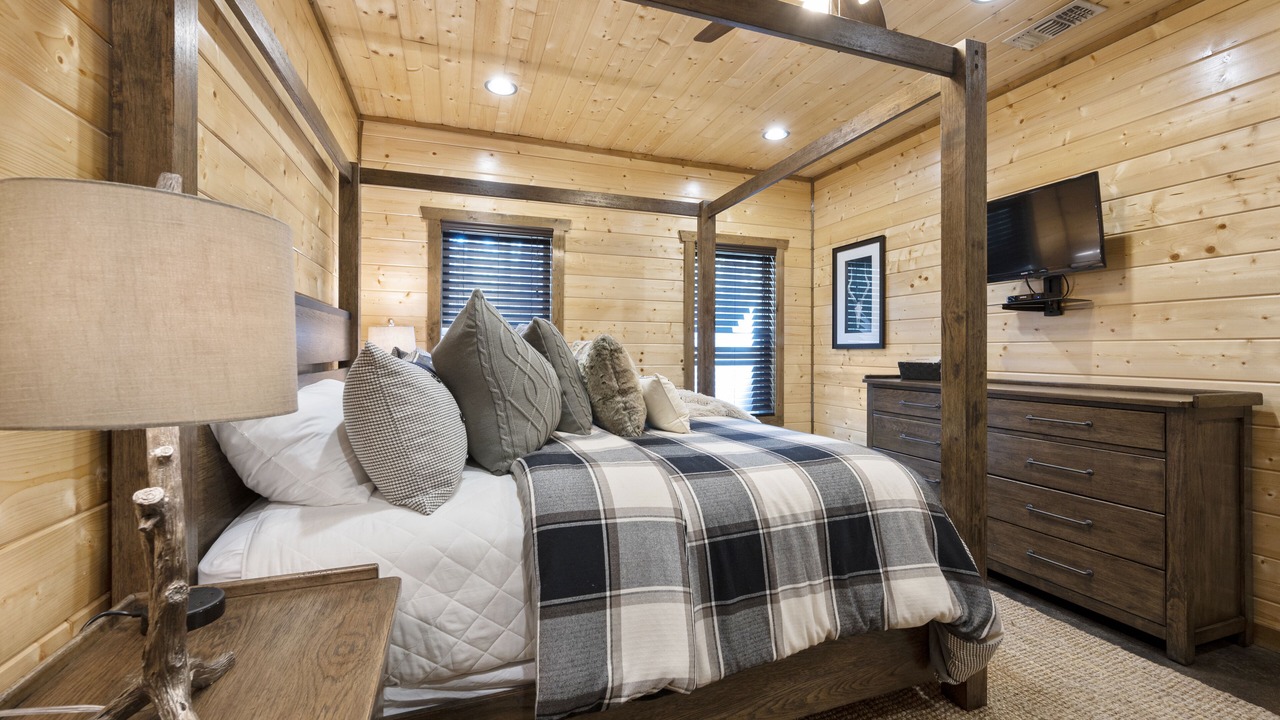 Photo of Bedroom in Hochatown
