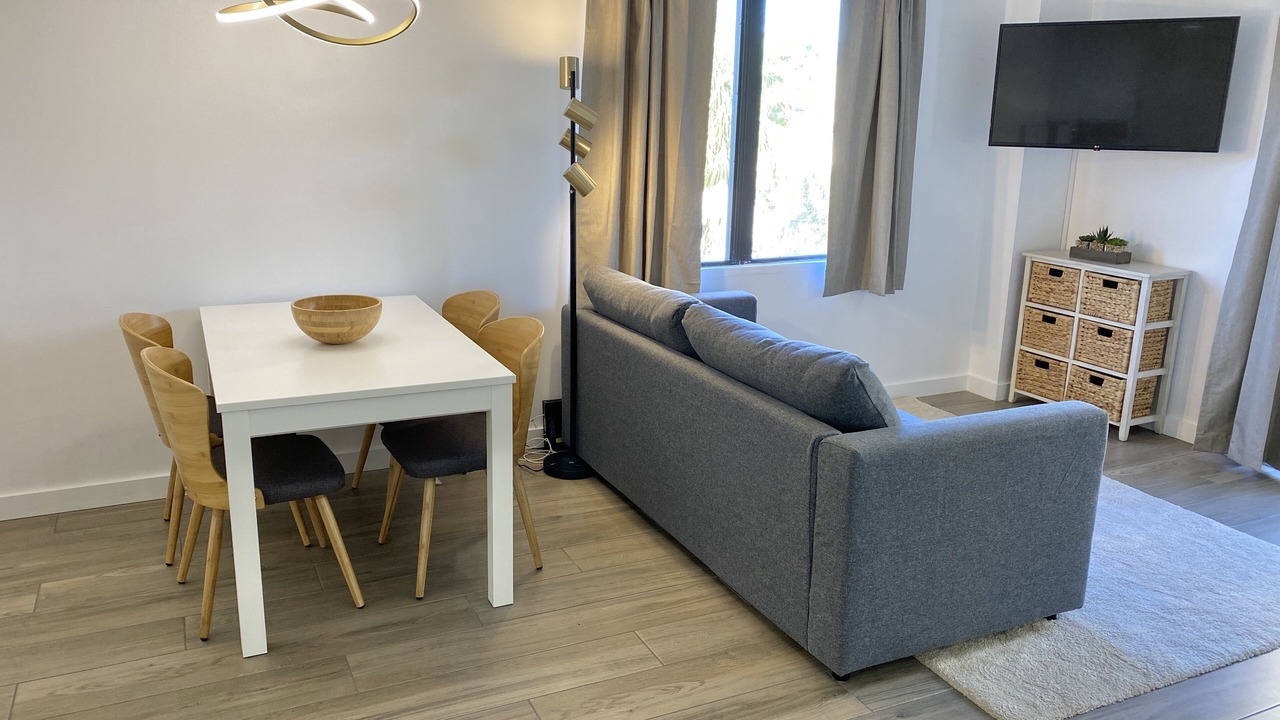 Photo of Livingroom in Florida Center