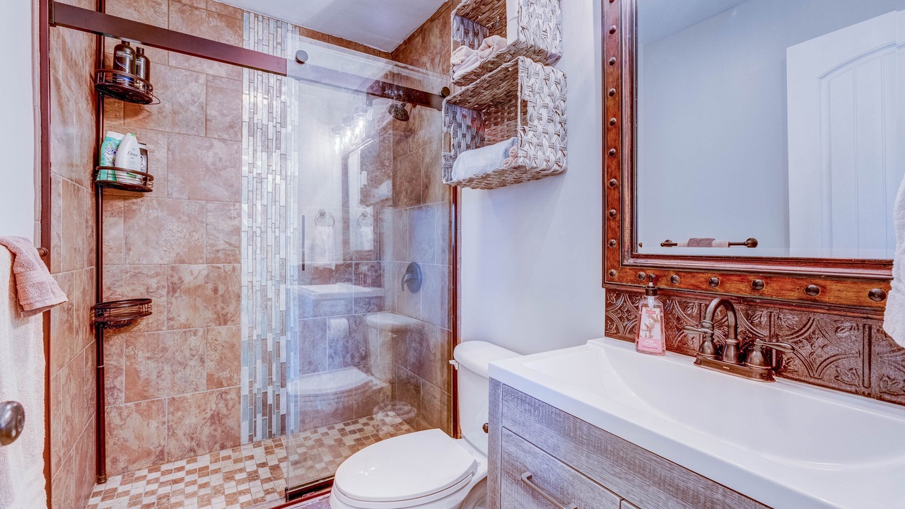 Photo of Bathroom in North Capitol
