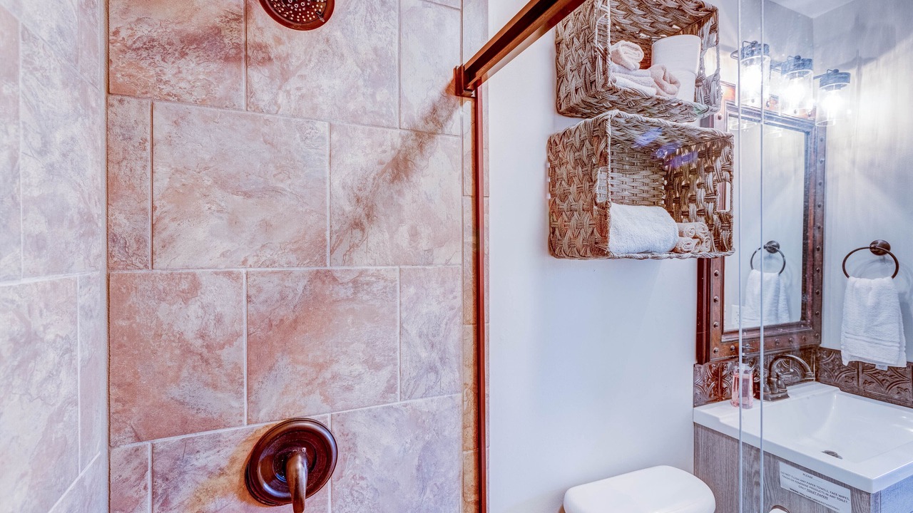 Photo of Bathroom in North Capitol