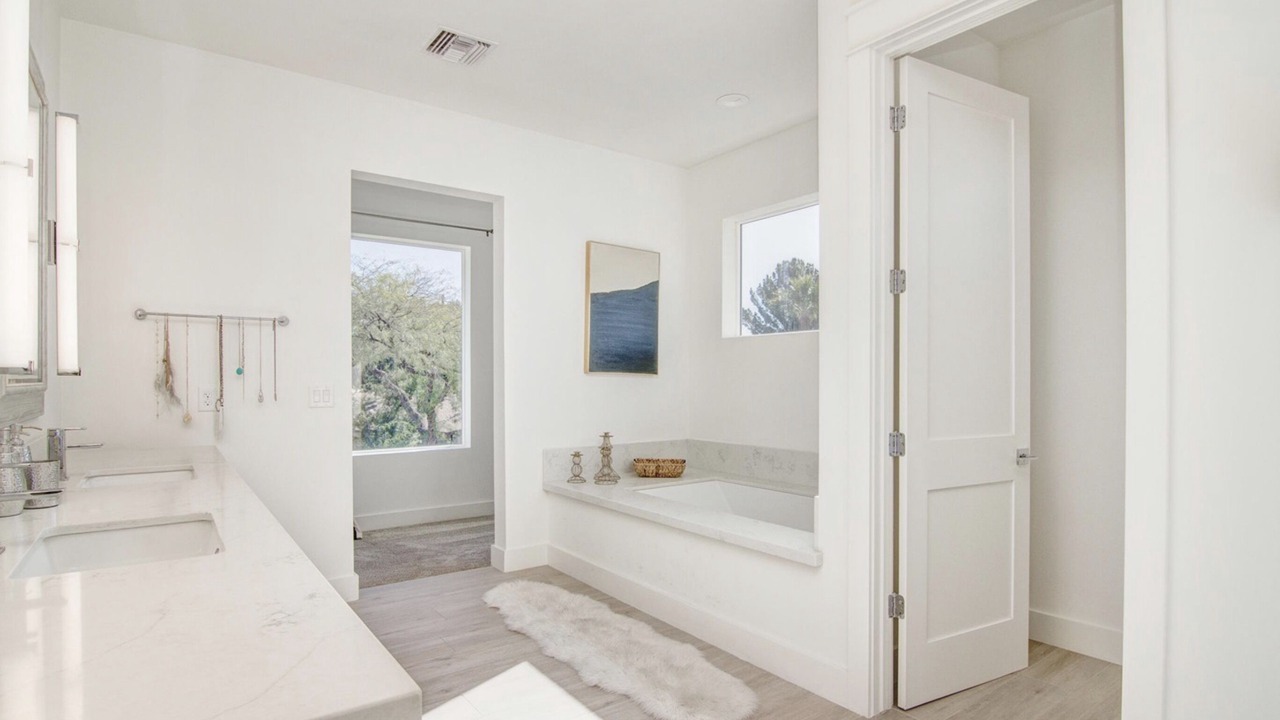 Photo of Bathroom in Arcadia