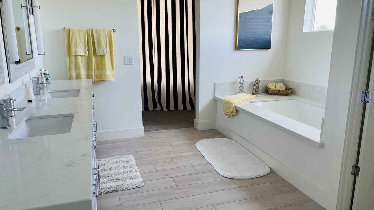Photo of Bathroom in Arcadia