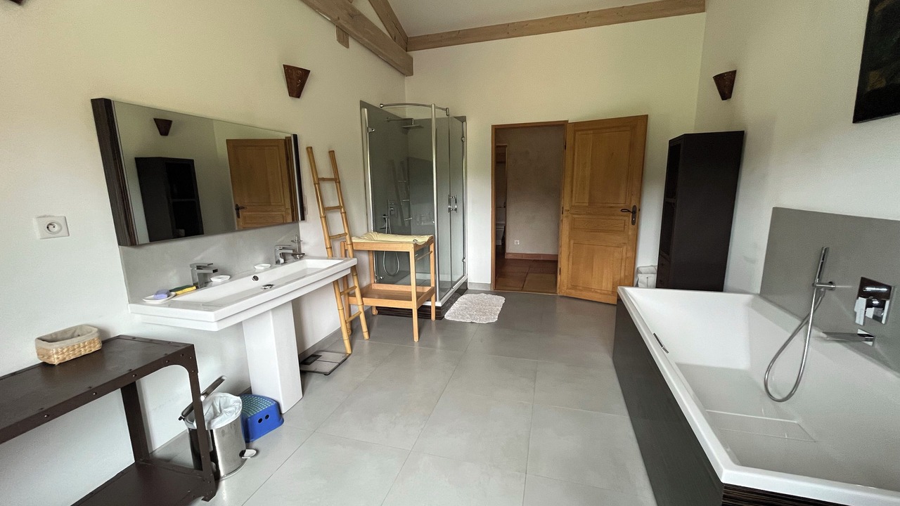 Photo of Bathroom in Montauriol