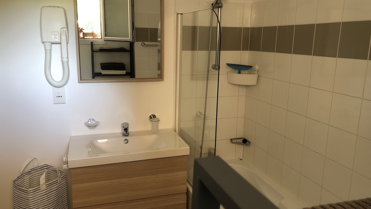 Photo of Bathroom in Parentis-en-Born