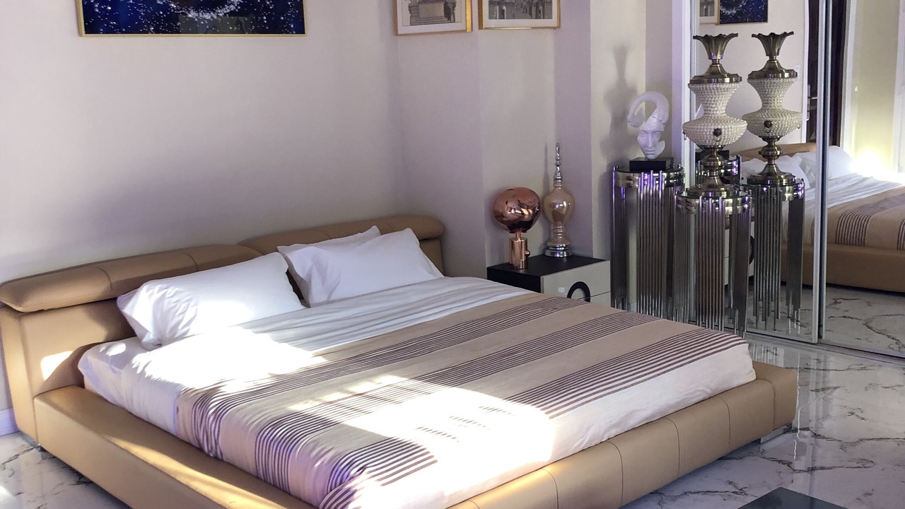 Photo of Bedroom in Wilshire Center