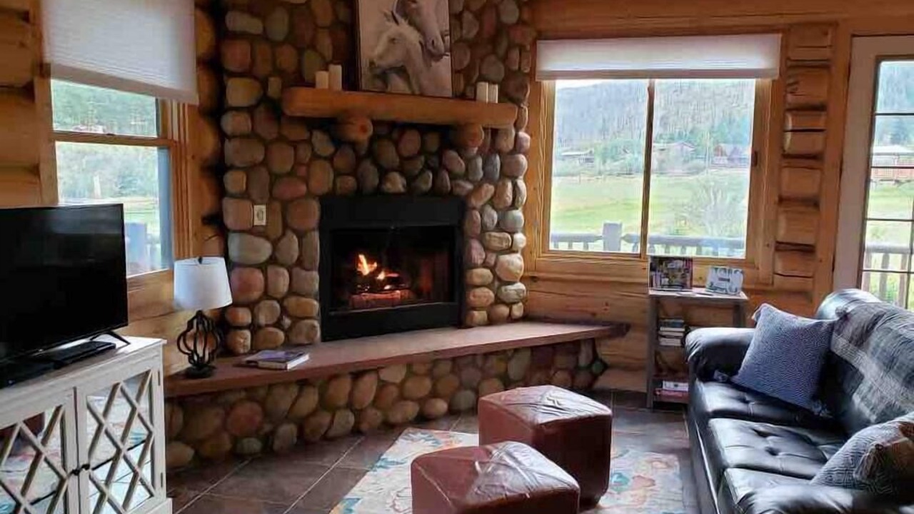 Photo of Livingroom in Greer