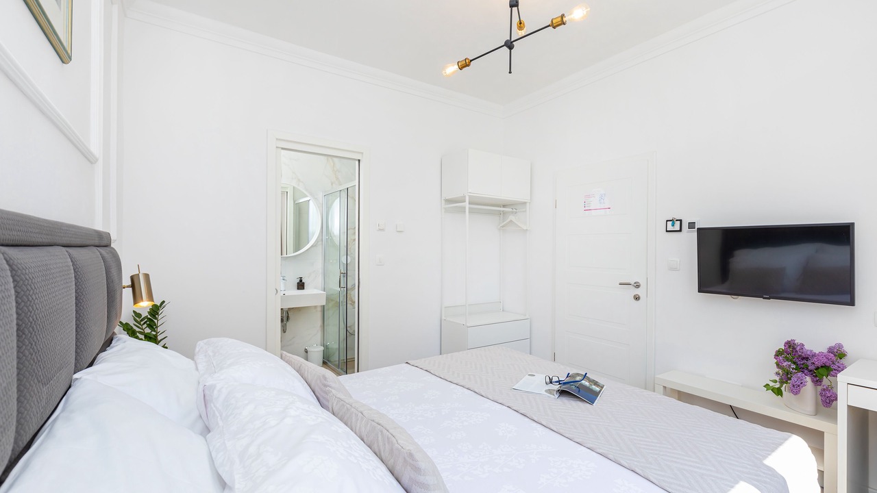 Photo of Bedroom in Montovjerna