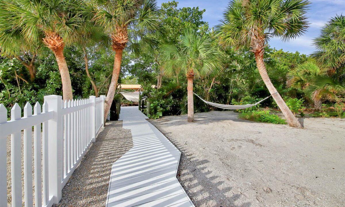 Photo of Patio Balcony in Palm Island