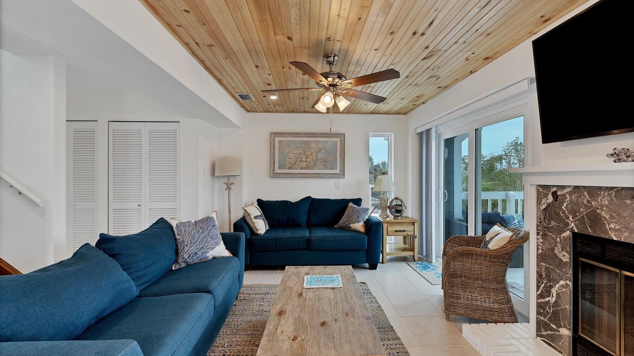 Photo of Livingroom in Palm Island
