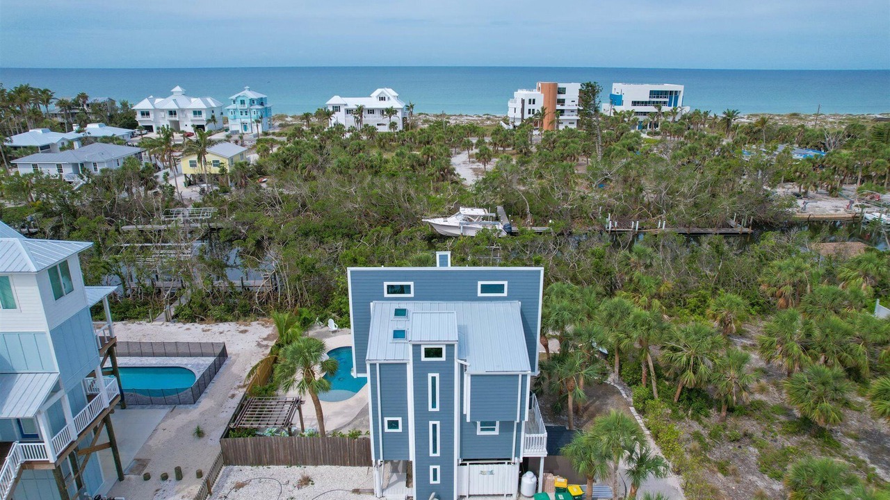 Photo of Outdoor in Palm Island