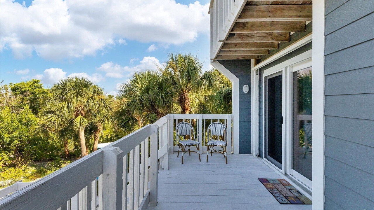 Photo of Patio Balcony in Palm Island