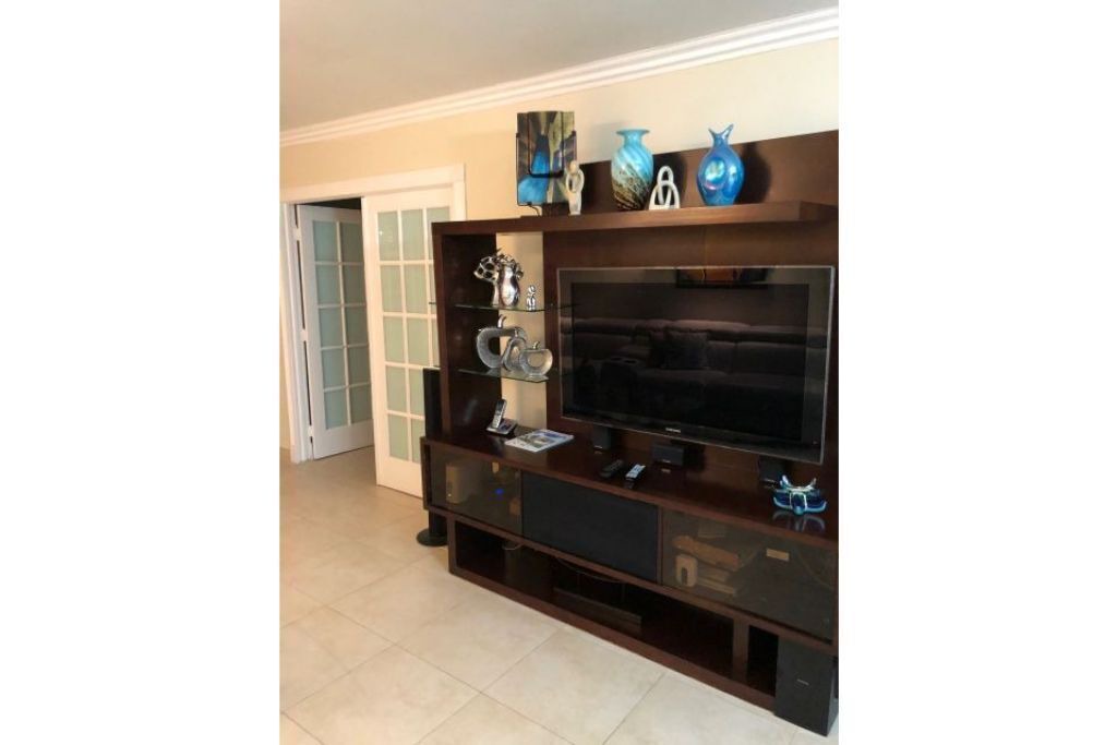 Photo of Bedroom in Hollywood South Central Beach