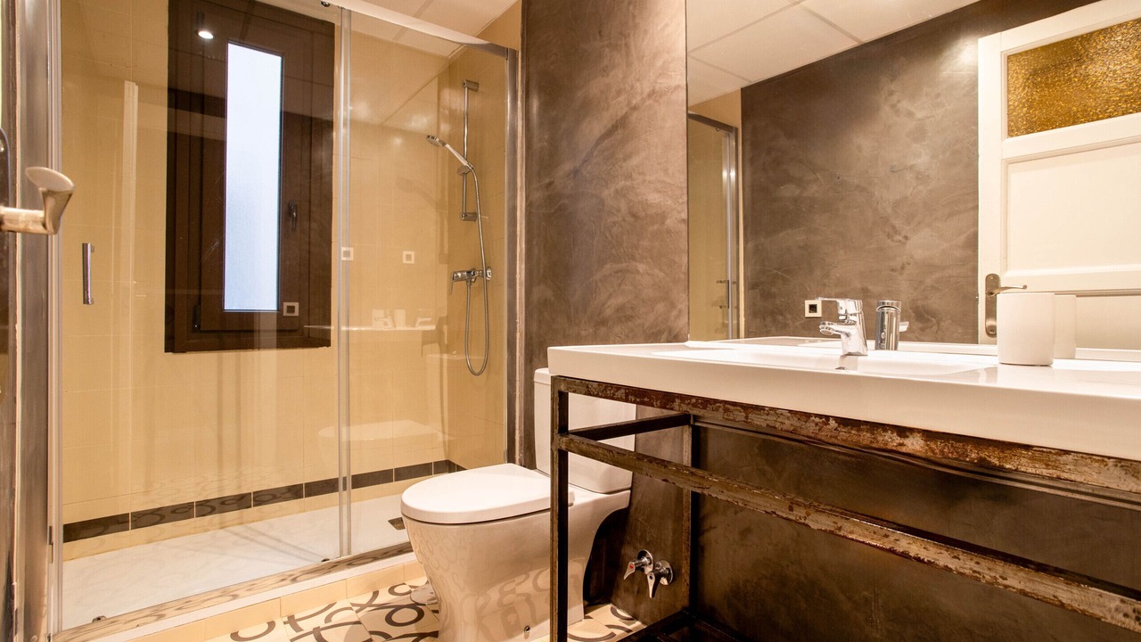 Photo of Bathroom in Embajadores