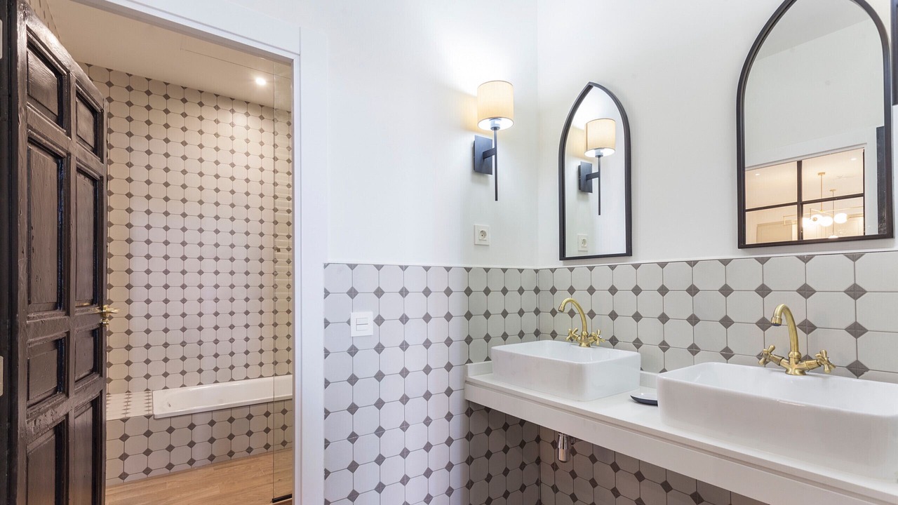Photo of Bathroom in Embajadores