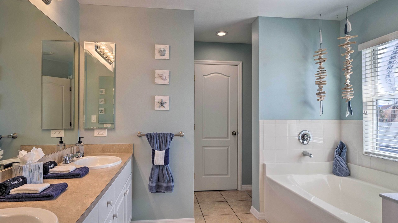 Photo of Bathroom in Jacarandas