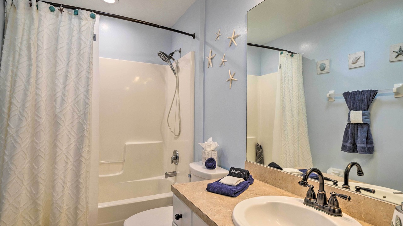 Photo of Bathroom in Jacarandas
