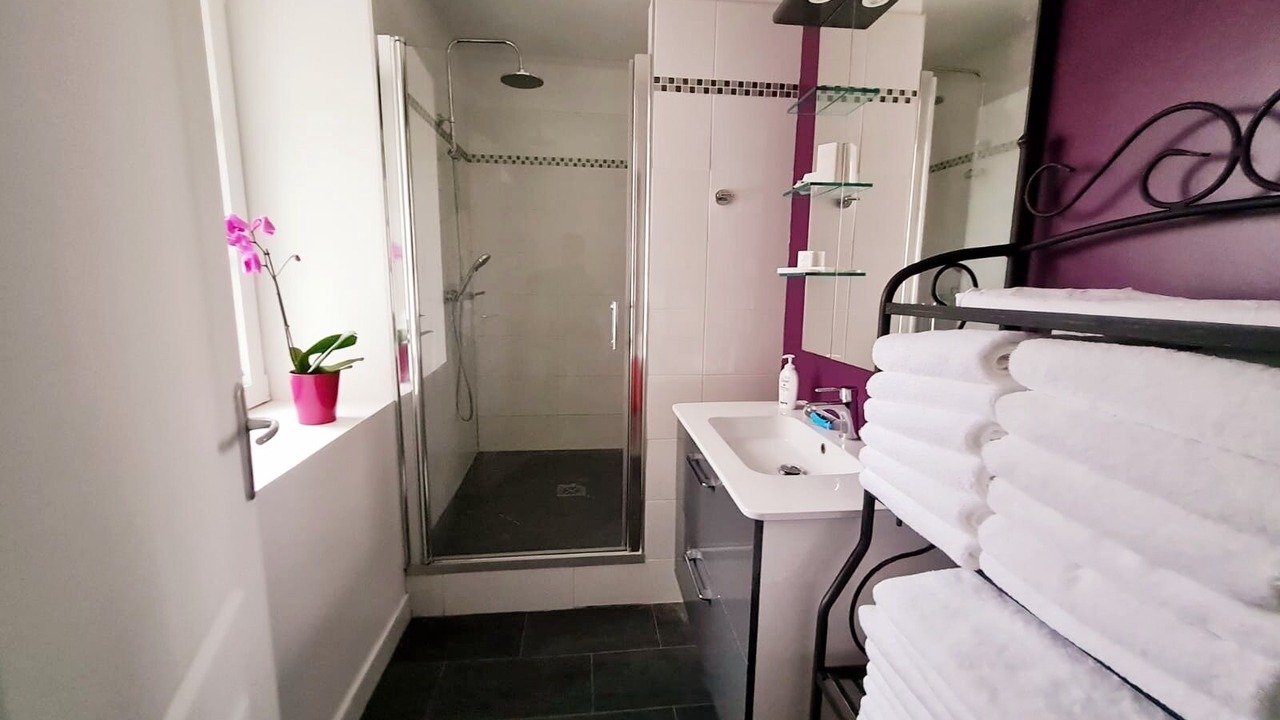 Photo of Bathroom in Pierrefonds