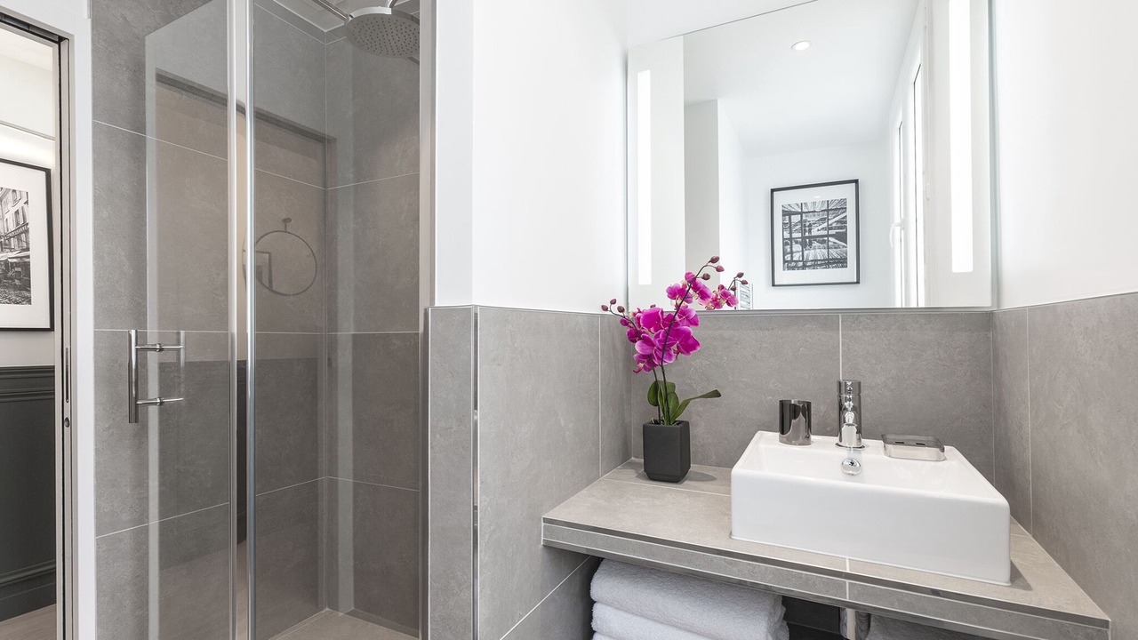 Photo of Bathroom in Quartier de la Porte-Saint-Denis