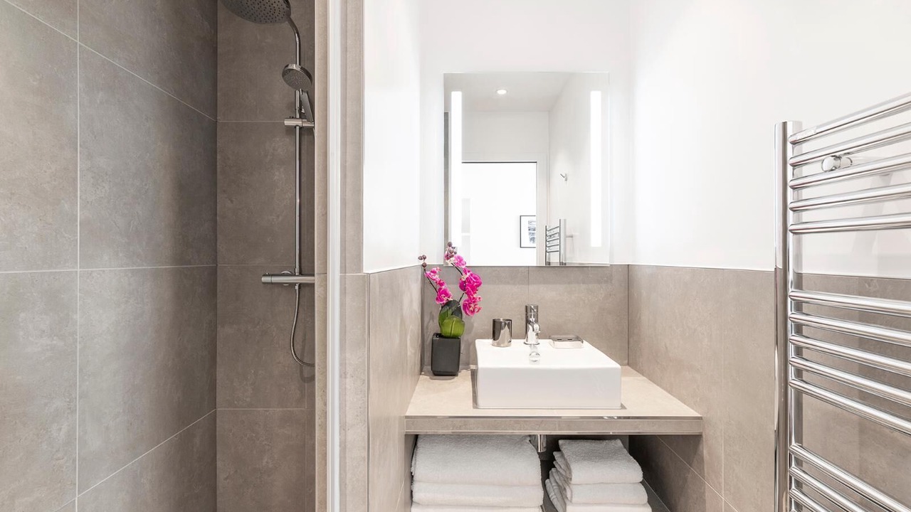 Photo of Bathroom in Quartier de la Porte-Saint-Denis