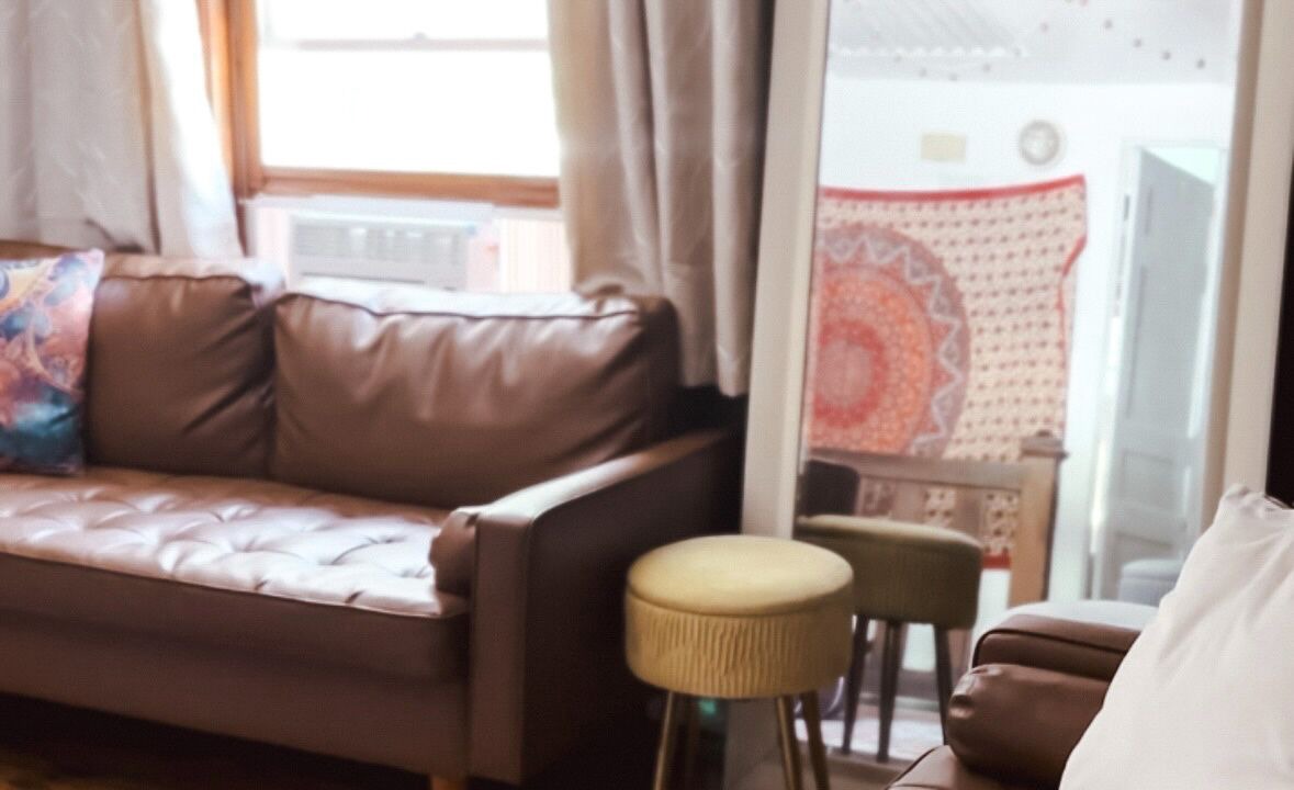 Photo of Livingroom in Champaign