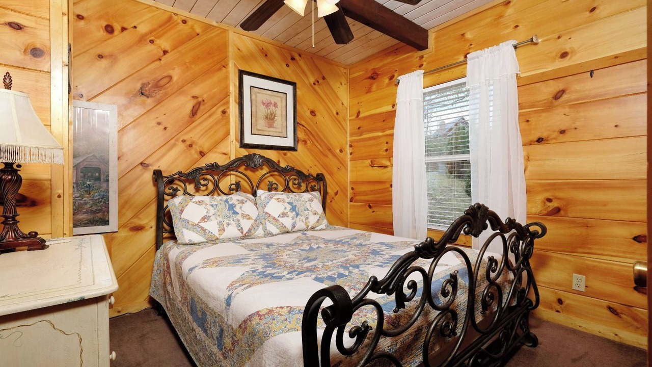Photo of Bedroom in Chalet Village