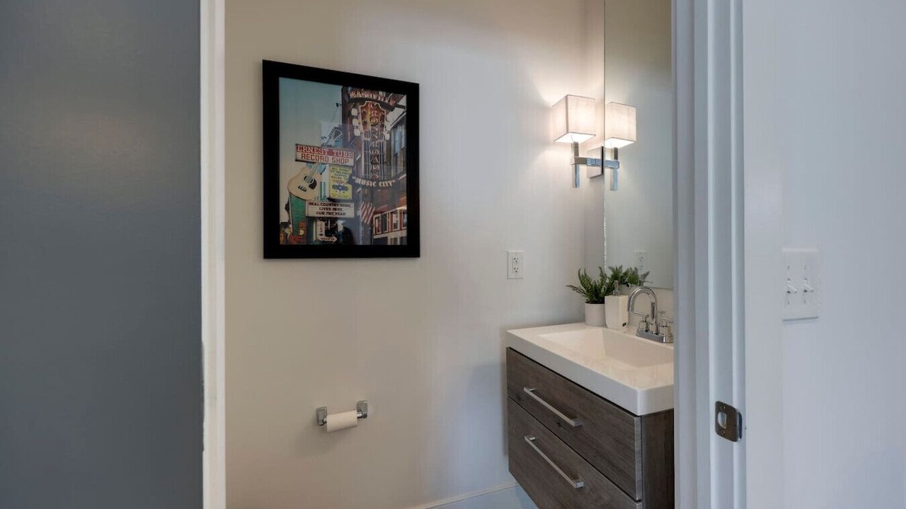 Photo of Bathroom in Charlotte Park
