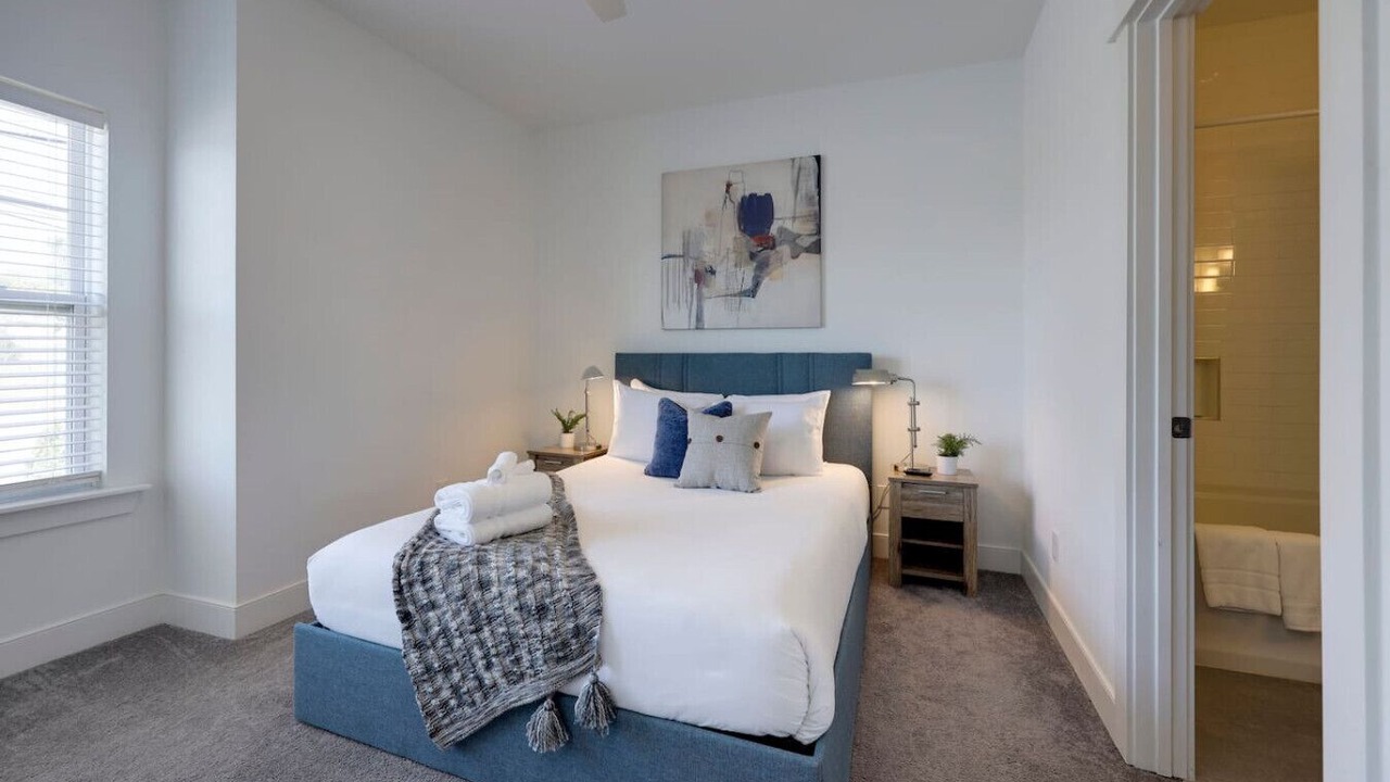 Photo of Bedroom in Charlotte Park