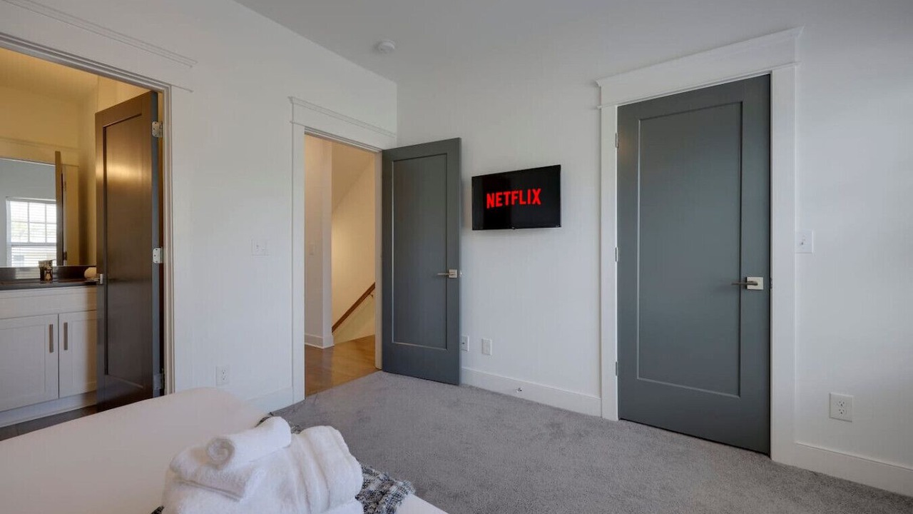 Photo of Bedroom in Charlotte Park