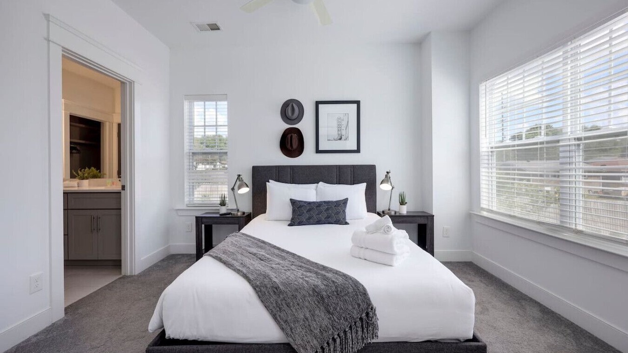 Photo of Bedroom in Charlotte Park