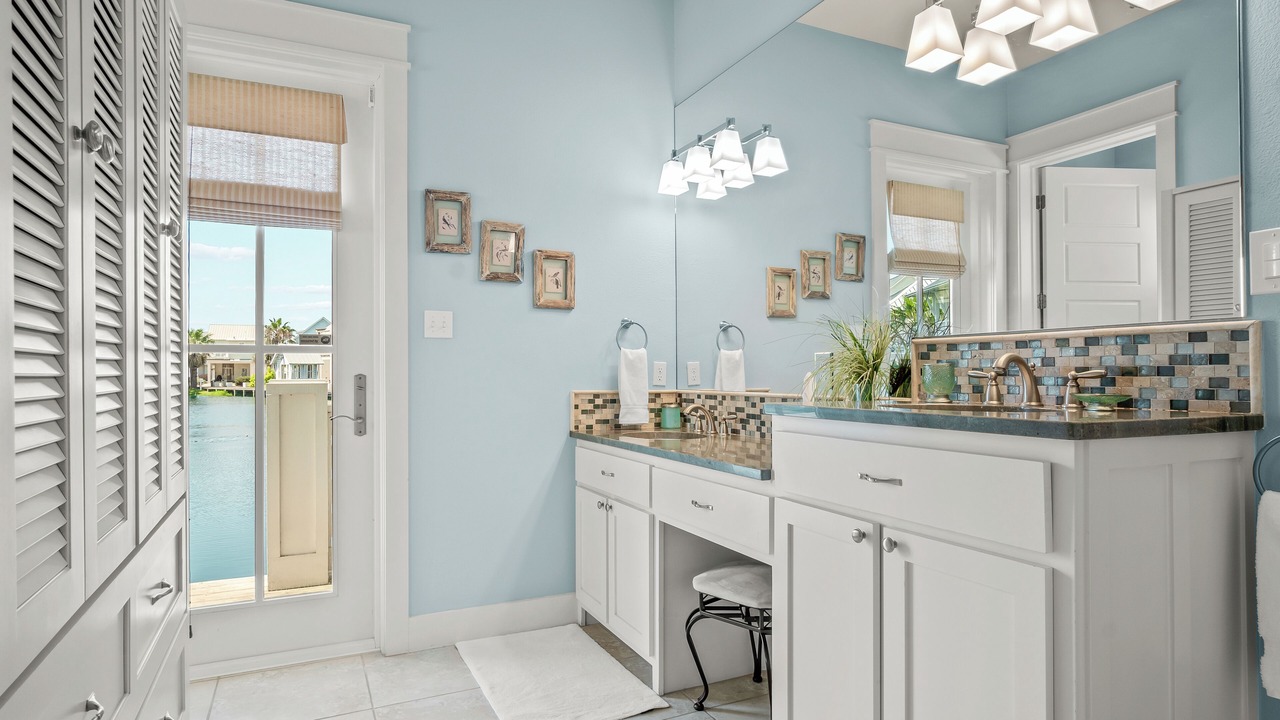 Photo of Others in Cinnamon Shore