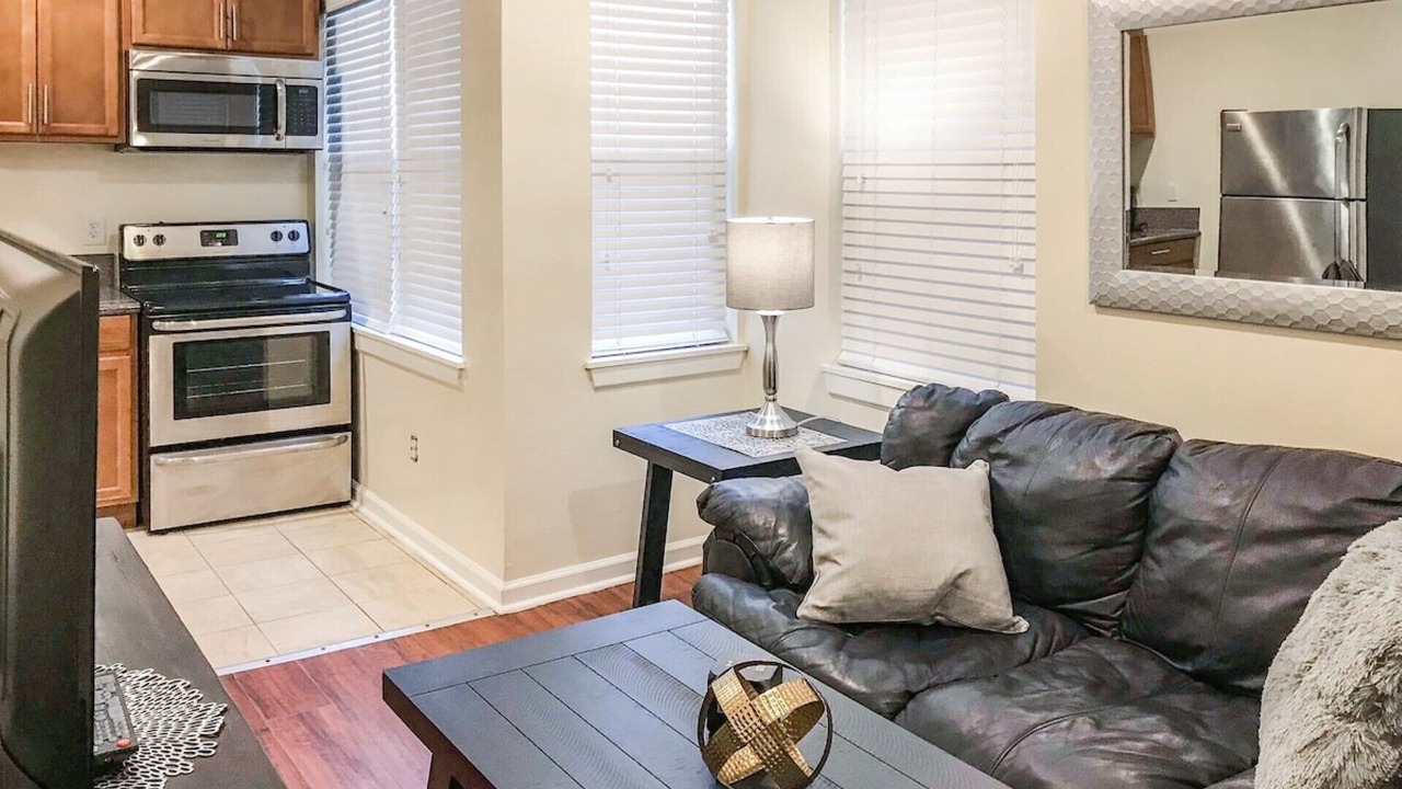 Photo of Livingroom in Midtown