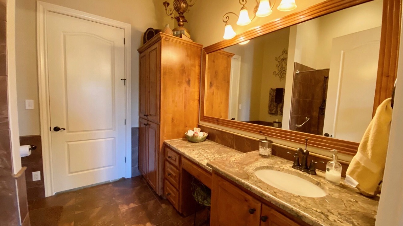 Photo of Bathroom in Stone Oak