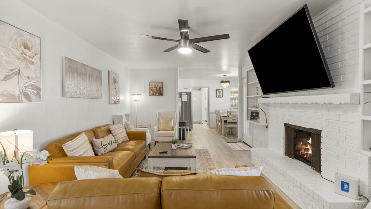 Photo of Livingroom in South Tulsa