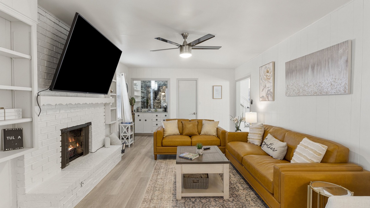 Photo of Livingroom in South Tulsa
