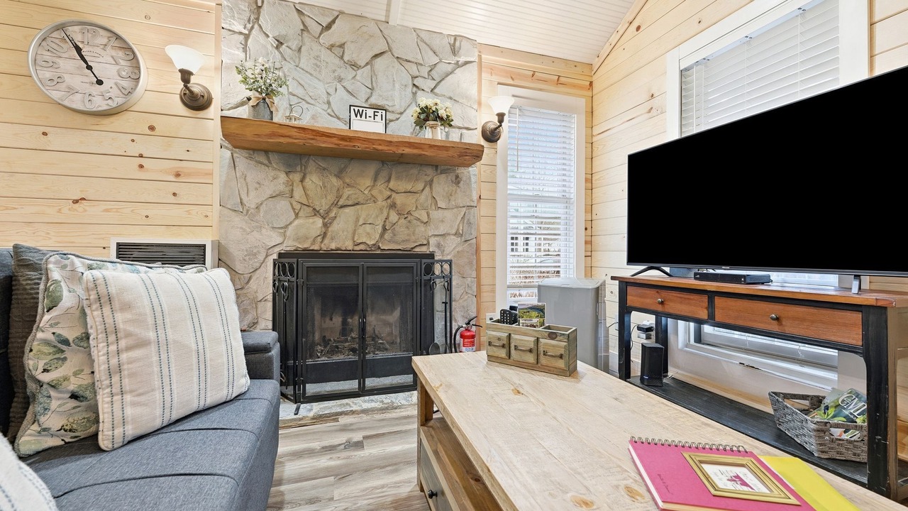Photo of Livingroom in Altamont