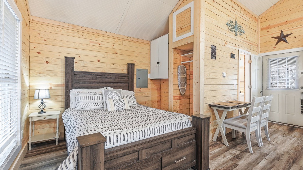 Photo of Bedroom in Altamont