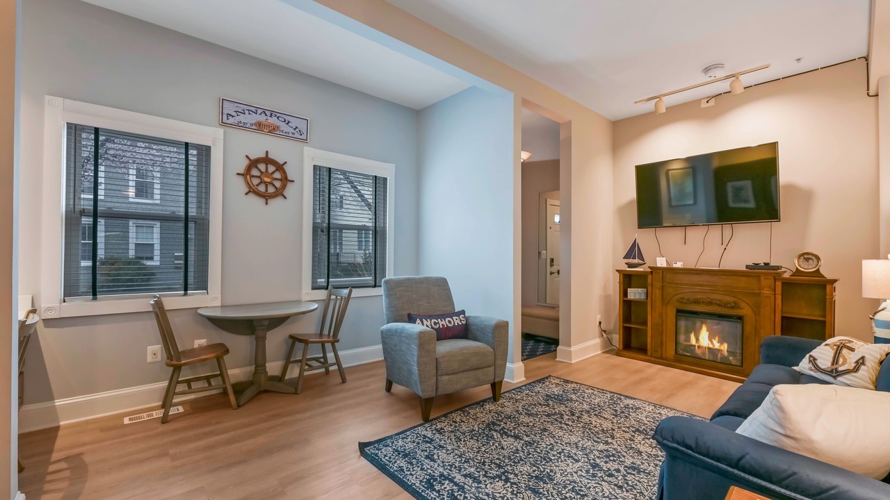 Photo of Livingroom in Eastport