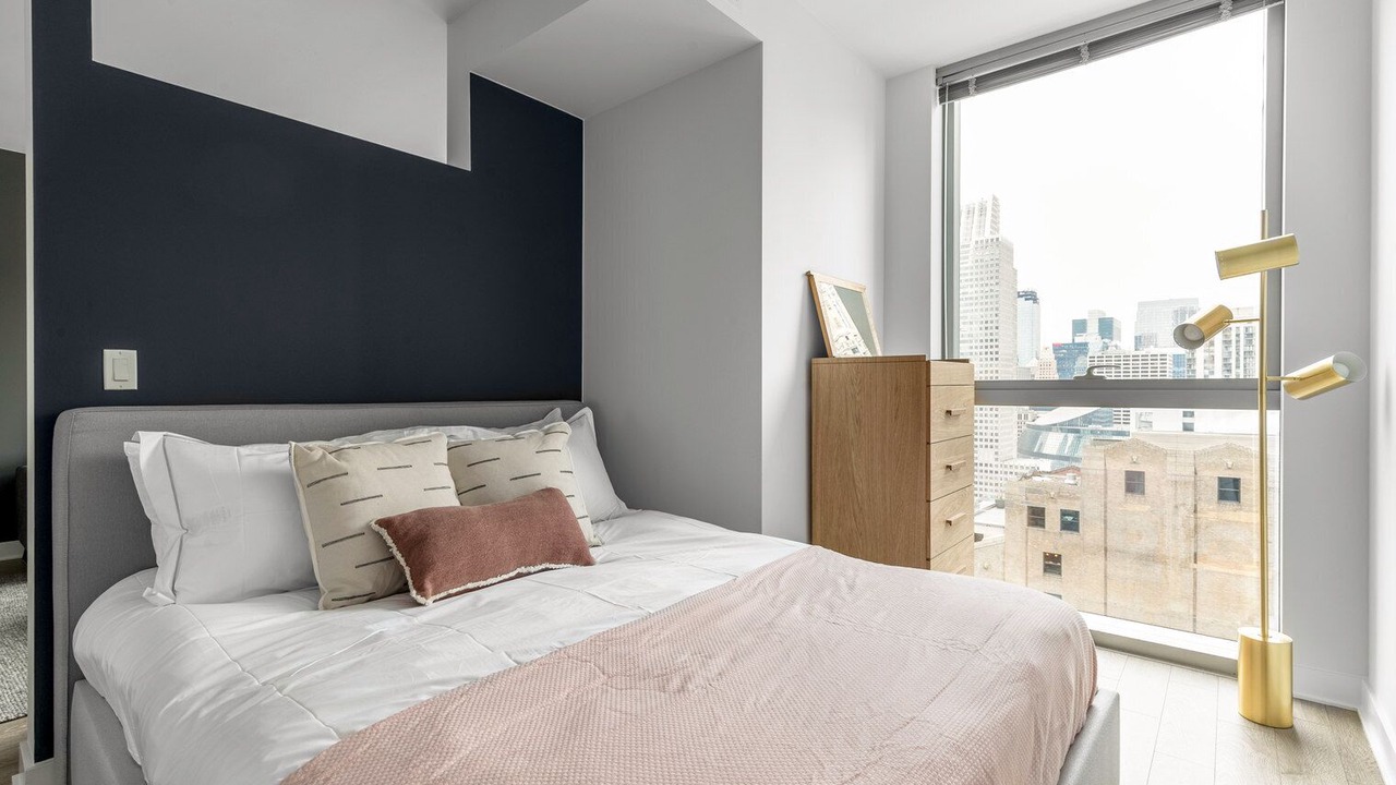 Photo of Bedroom in Downtown Chicago