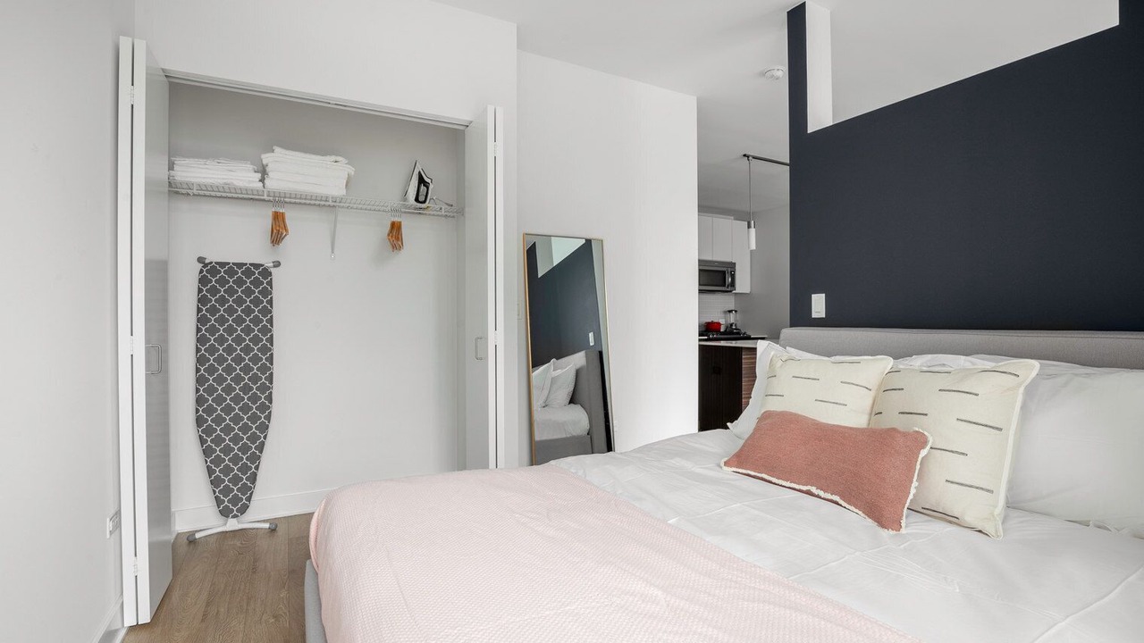 Photo of Bedroom in Downtown Chicago