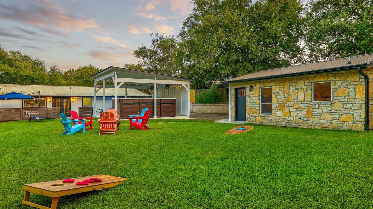 Photo of Outdoor in West Oak Hill