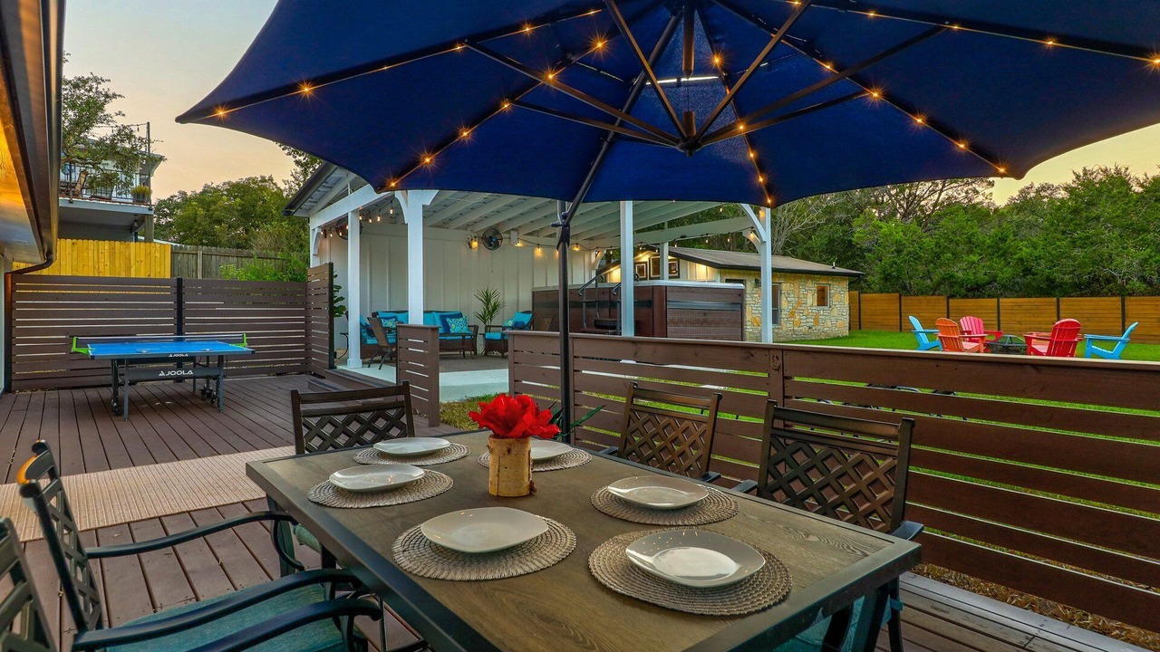 Photo of Outdoor in West Oak Hill