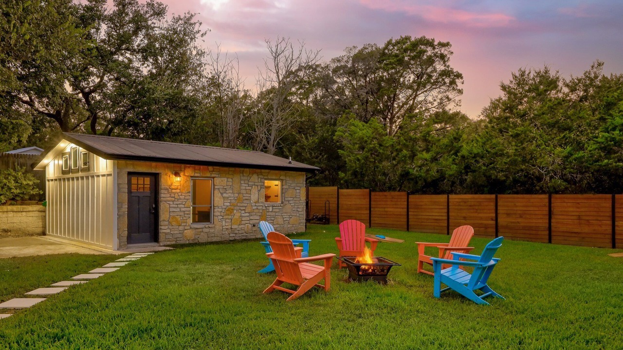 Photo of Outdoor in West Oak Hill