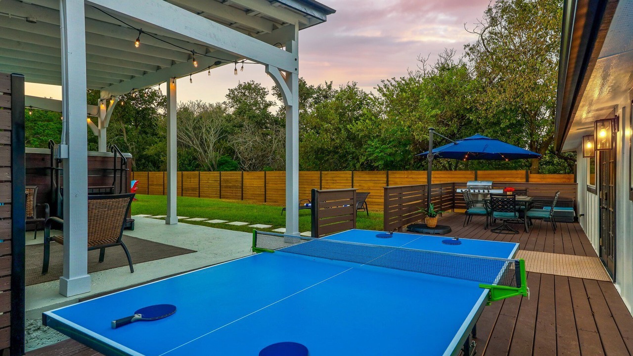 Photo of Outdoor in West Oak Hill