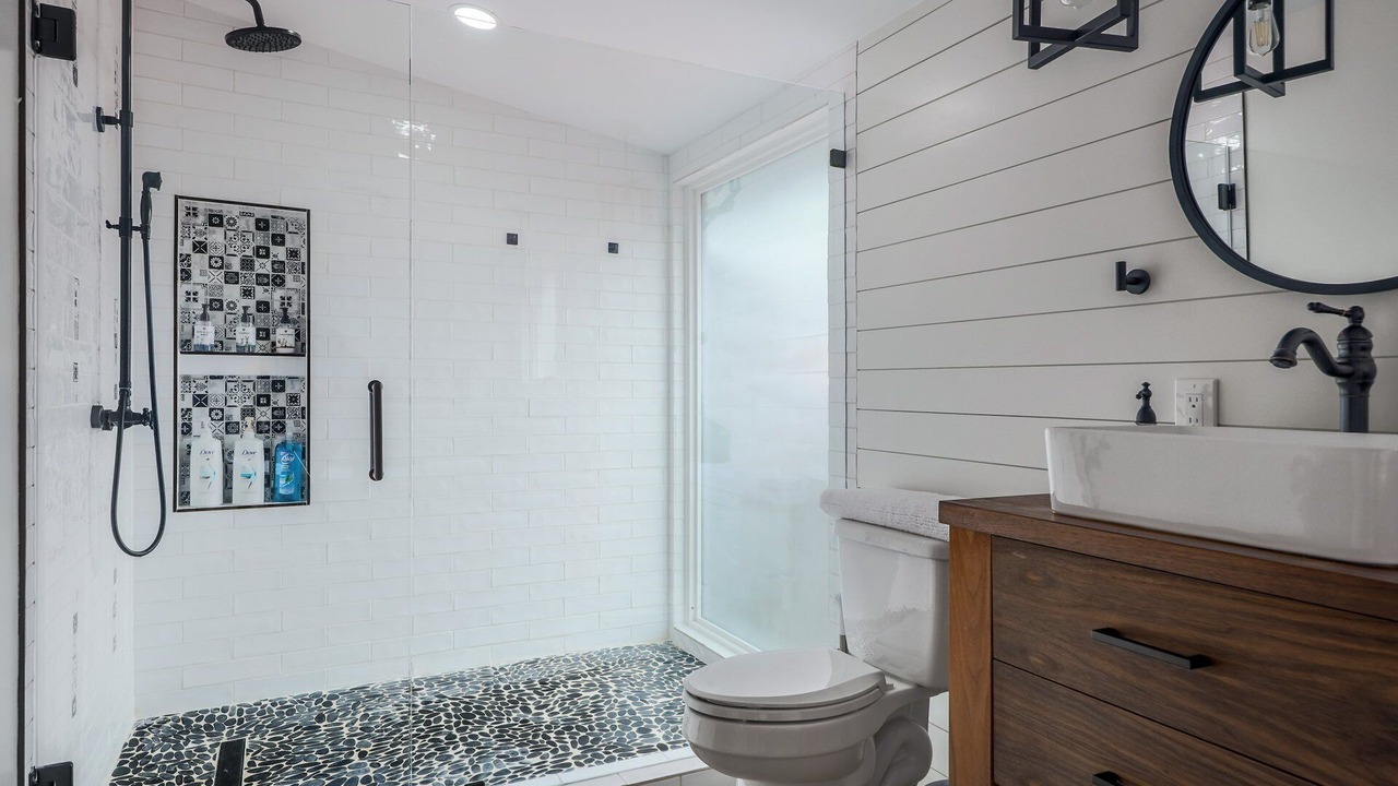 Photo of Bathroom in West Oak Hill