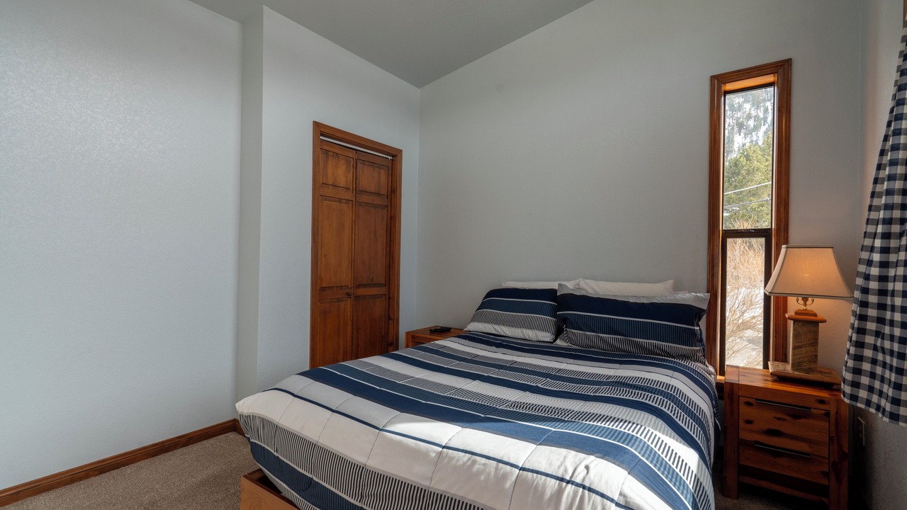 Photo of Bedroom in June Lake